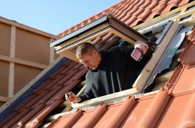 Pose de fenêtres de toit Velux à Schleithal